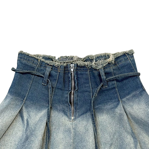 PLEATS DENIM SKIRT