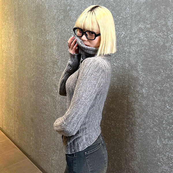 BUTTON TURTLE CARDIGAN