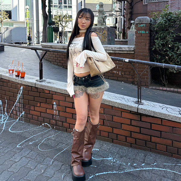 TRIM FUR DENIM SHORTS