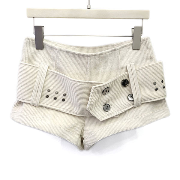 WIDE BELT STUDS SHORTS