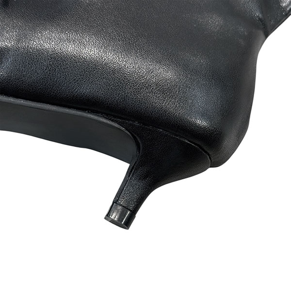 LACE UP POINTED BOOTS