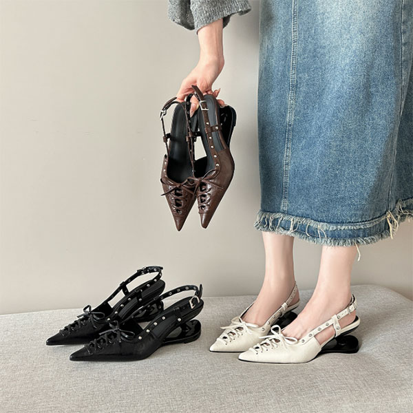 STUDS LACE UP MULE