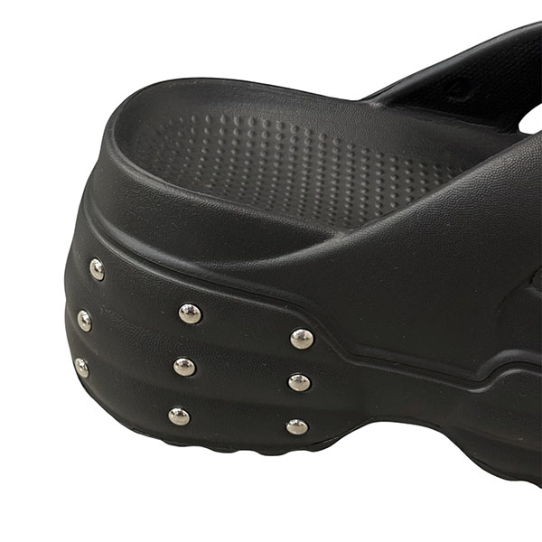 STUDS PLATFORM SANDALS