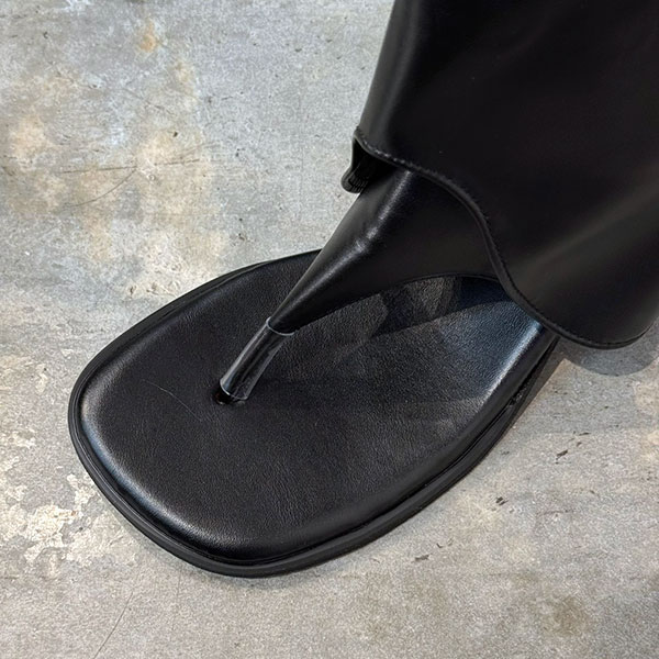 KEY BOOTIE SANDALS