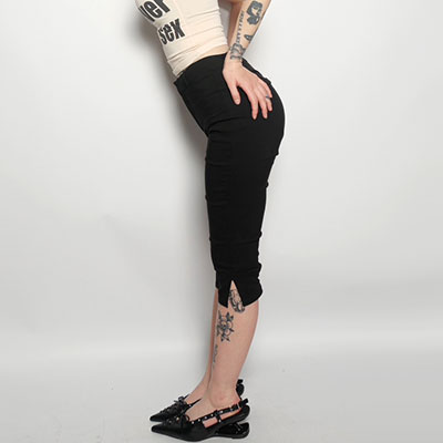 CROPPED BLACK PANTS