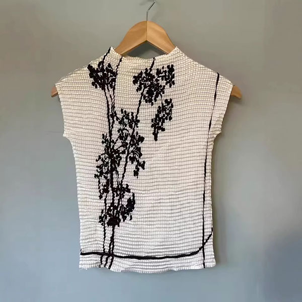 BLACK FLOWER CUTSEW