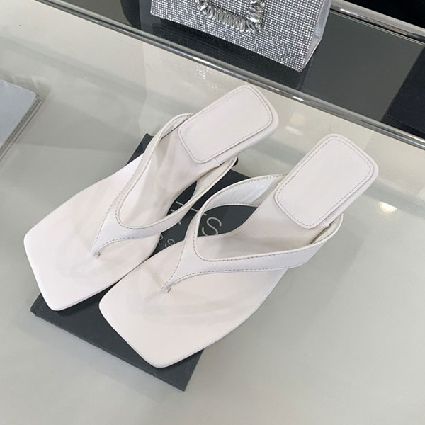 SQUARE TOE THONG HEEL SANDAL