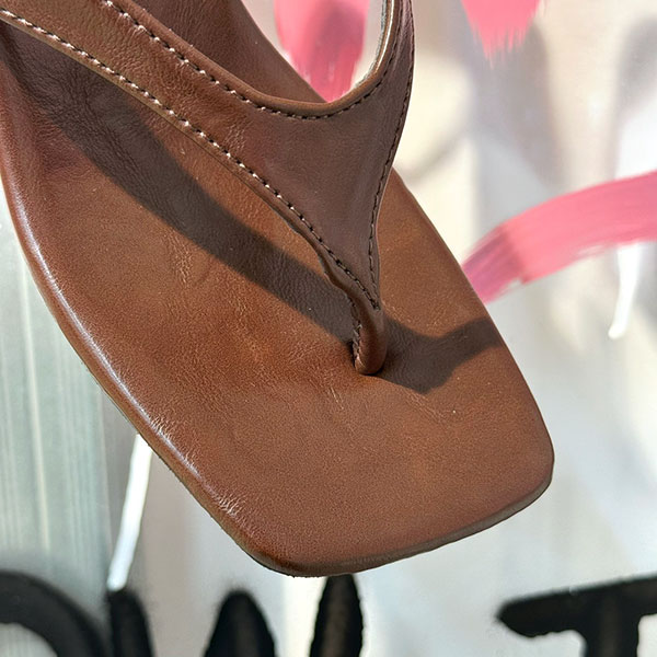 SQUARE TOE THONG HEEL SANDAL