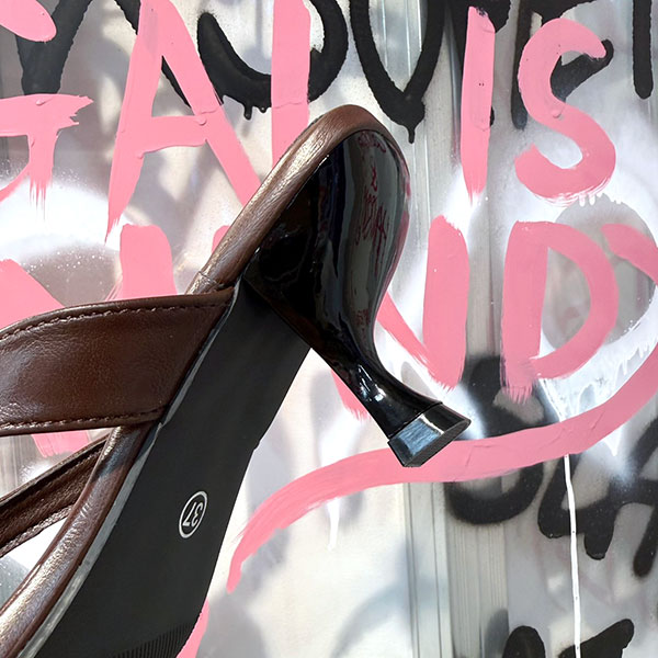 SQUARE TOE THONG HEEL SANDAL