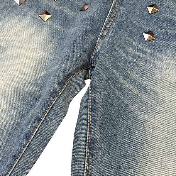 FRONT STUDS DENIM PANTS