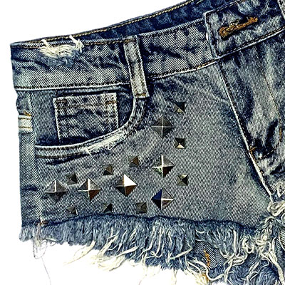 STUDS DENIM SHORTS