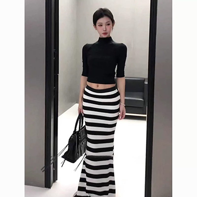 BORDER LONG SKIRT