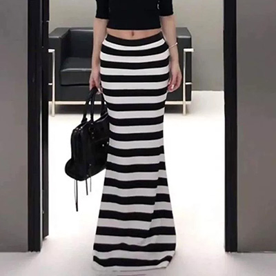 BORDER LONG SKIRT