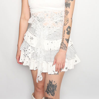STAR BORDER FRILL SKIRT