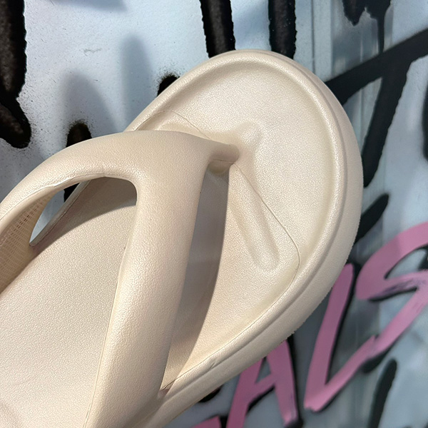 SIMPLE PLATFORM THONG SANDAL