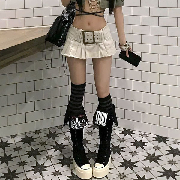BELT PLEATS SKORT