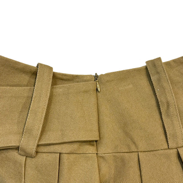 SUEDE BELT PLEATS SKORT