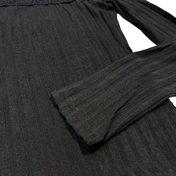 BORDER OFFSHOULDER TOPS