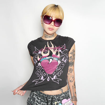 HEART FLAMES RHINESTONE CAP SLEEVE TEE