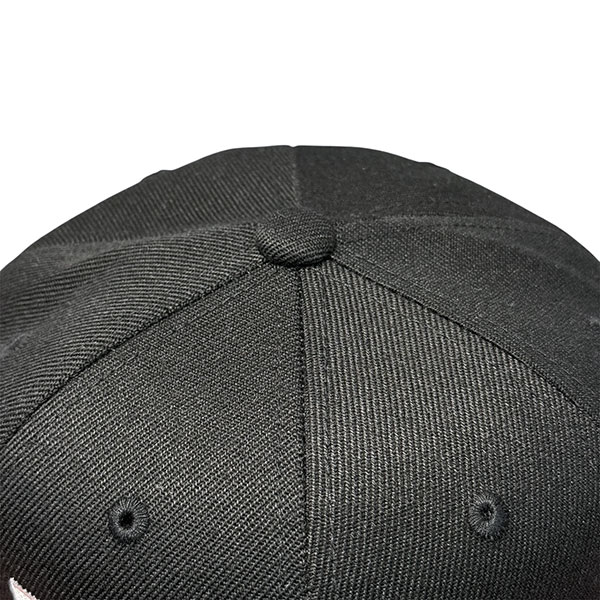 LETTER SNAP BACK CAP