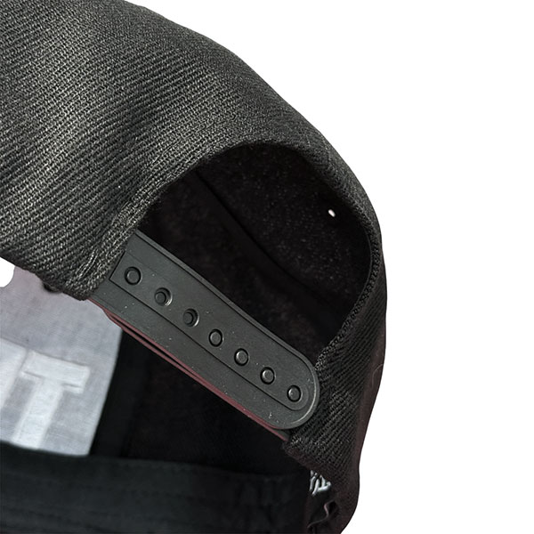 LETTER SNAP BACK CAP