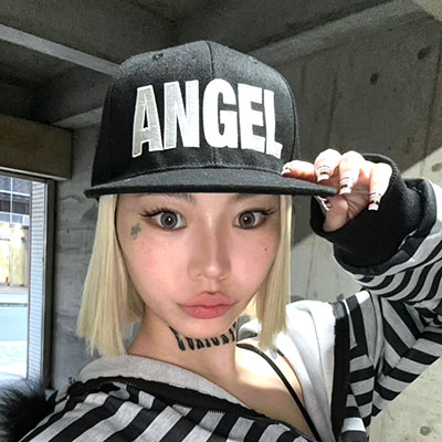 LETTER SNAP BACK CAP