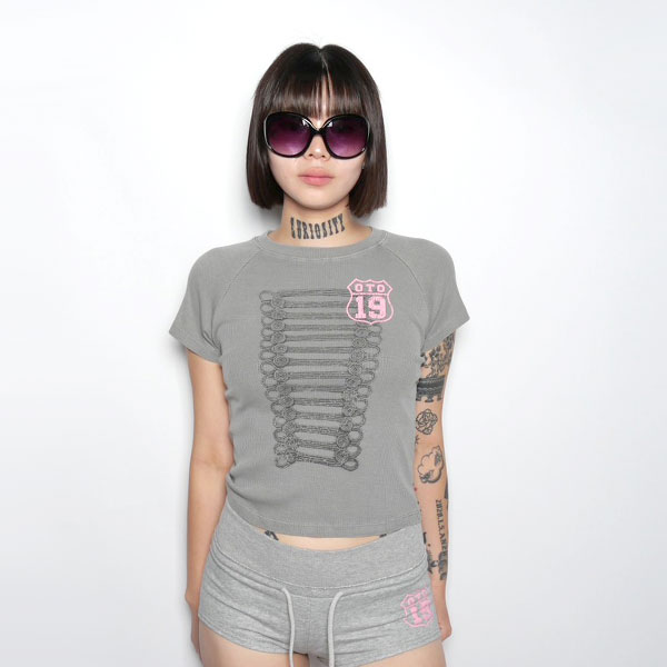 OTO19 TEE