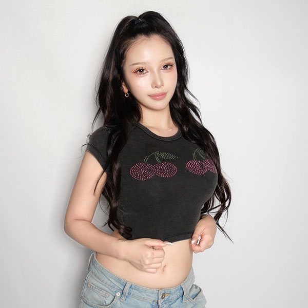 CHERRY T-SHIRTS