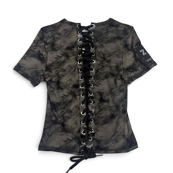 LACE UP CAMO T-SHIRT